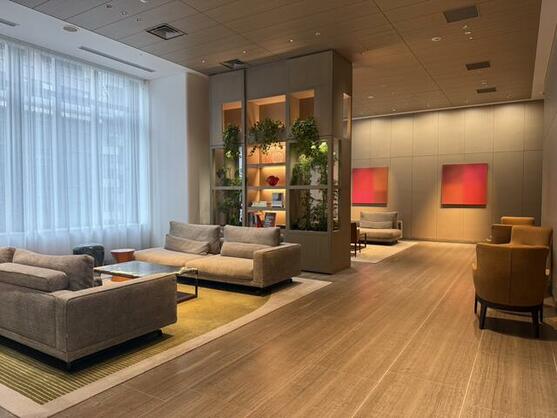 カフェラウンジ