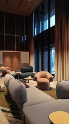 ラウンジ（夜景）